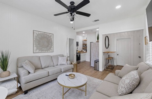 Washington Square House | Luxury Home— Midtown; Huge Backyard; Mardi Gras