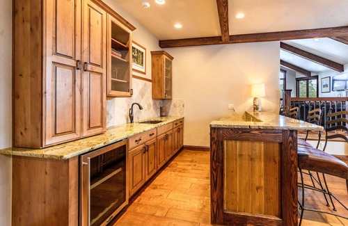 Warrior's Mark West House | Luxury Home; Mountain Views; on Ski Trail; Hot Tub