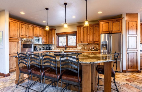 Warrior's Mark West House | Luxury Home; Mountain Views; on Ski Trail; Hot Tub