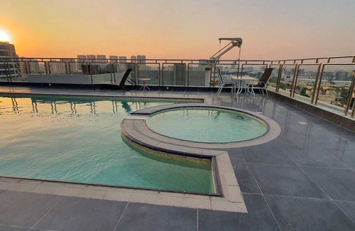 Al Barsha Apartment | Luxury Home near Dubai International Airport in Dubai Silicon oasis