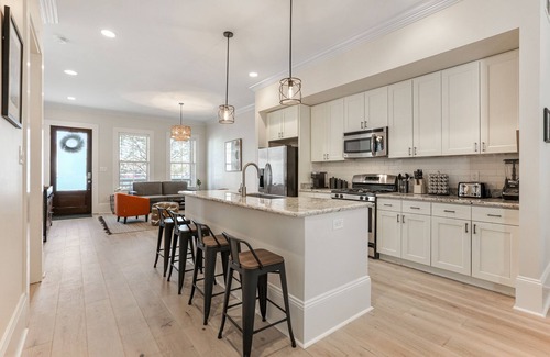 Broadmoor House | Luxury home near everything!