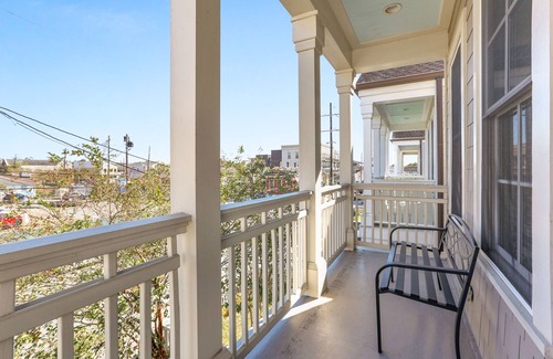 Broadmoor House | Luxury home near everything!