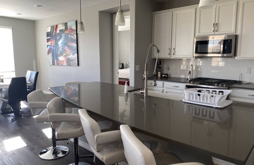 Arvada House | Luxury home near mountains, Boulder and Denver. Under an hour to ski resorts!