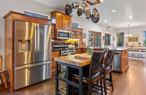 Groveland House | Luxury Home near Yosemite at Quail Crossing