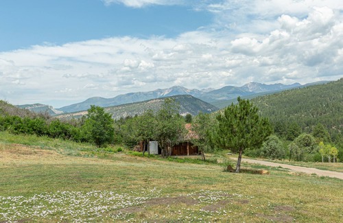 Durango - Purgatory House | Luxury Home on 17 Acres - AC - Fire Pit - Ping Pong - Unmatched Views
