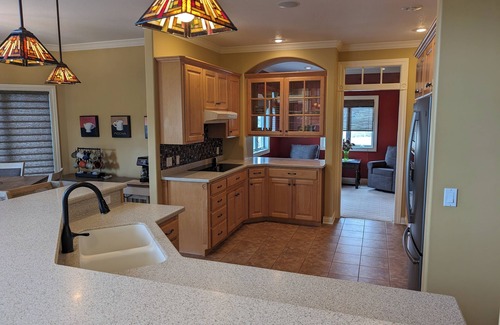 Harlan House | Luxury Home on 4th fairway of country club! Golf Getaway. Quality throughout.