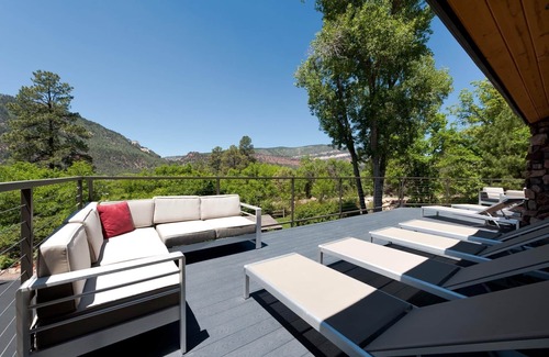 Durango - Purgatory House | Luxury Home on 8 Acres - 9 Min. to DGO - Hot Tub/Fire Pit - Awesome Views -