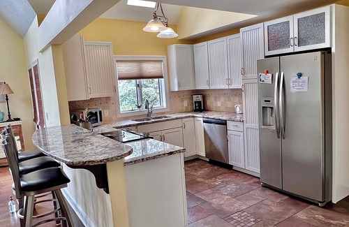 Fennville House | Luxury Home On Hutchins Lake Near Saugatuck, Douglas, Fennville & Lake Michigan