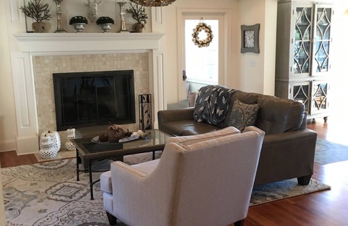Oconomowoc House | Luxury Home on Lake With Elevator! Walk To Downtown Oconomowoc Entertainment!