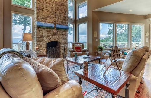 Banner Elk House | Luxury home on Summit Peak at the exclusive Elk River Club!