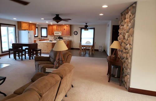 North Webster House | Luxury Home Overlooking Lake