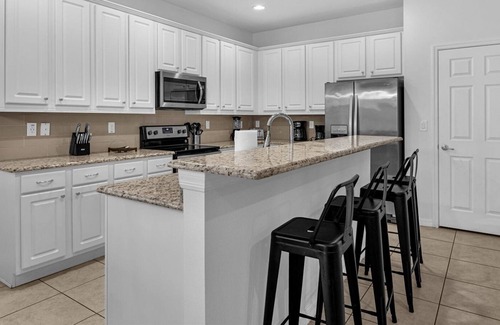 Veranda Palms House | Luxury Home ★ Private Pool & SPA ★ 8 Bed / 6 Bath