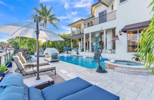 East Fort Lauderdale Villa | Luxury Home Villa D' Amore Southern Florida Paradise sleeps 12 villa