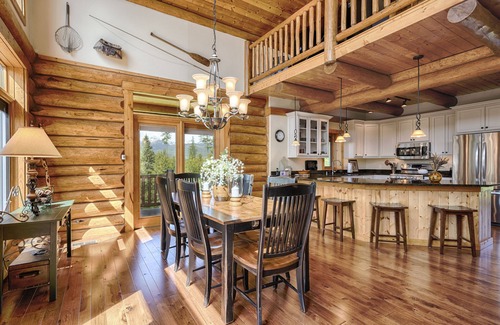 Condon Cabin | Luxury Home with Amazing Mission & Swan Mtn Views!