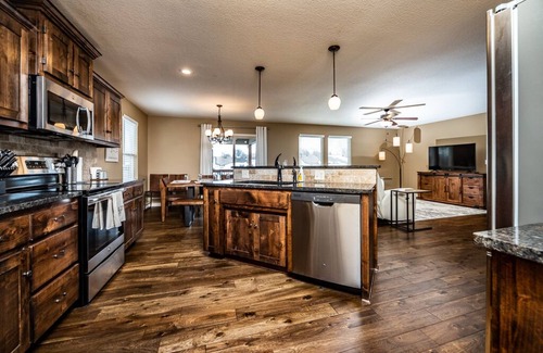 Kansas City House | Luxury Home with Entertainment Room & Pool Table