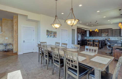 Sunnyslope House | Luxury Home with Epic Views - Game Rooms, Gym, Near Leavenworth &nLake Chelan