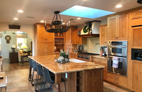 Rancho Bernardo House | Luxury Home with Heated Pool - Spa and Lighted Pickle Ball Court