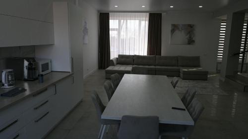 Chisinau Villa | Luxury home with modern interior perfectly located