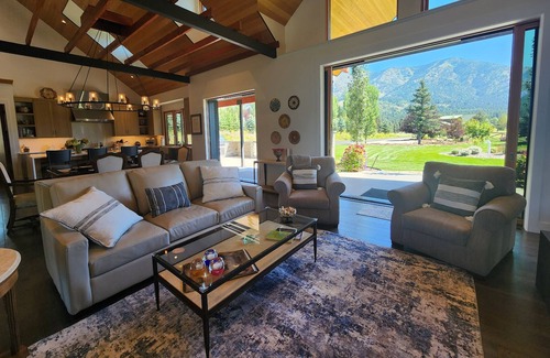 Alpine Northwest House | Luxury Home with outdoor dining, fitness room and Mountain Views