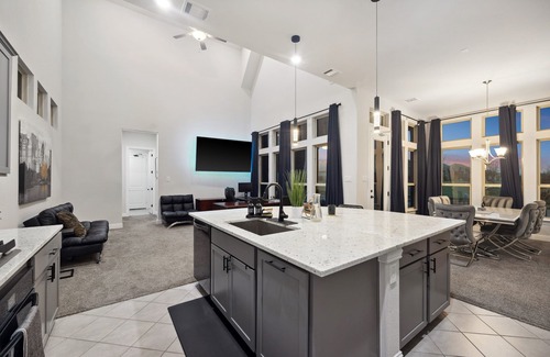 Garland House | Luxury Home With Park Views and Amenities