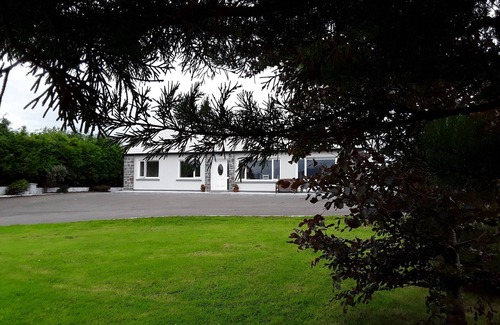 Killarney House | Luxury home with stunning lake views