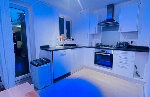 Aylestone House | Luxury House close to citycentre