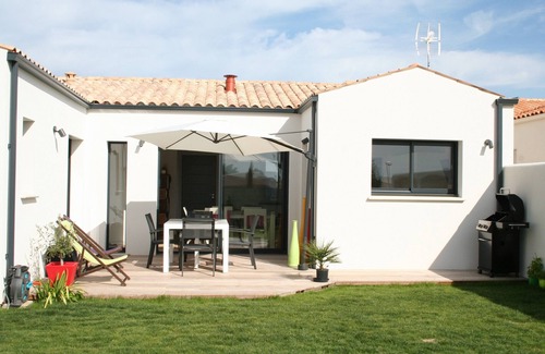 Thaire House | Luxury house, garden, thalasso at 6 kms