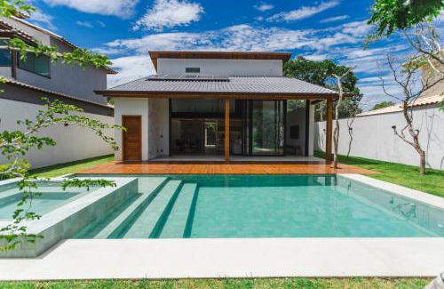 Caravelas Villa | Luxury House in Gated Community with Pool near Beaches!