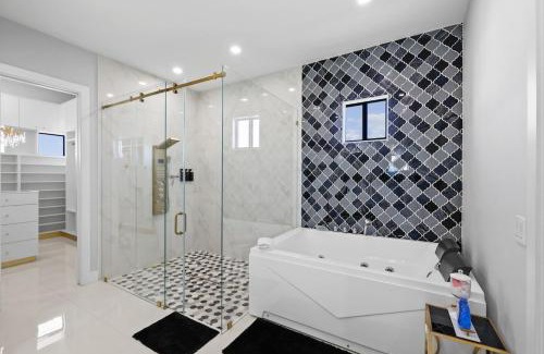 Mariner House | Luxury House in Cape Coral