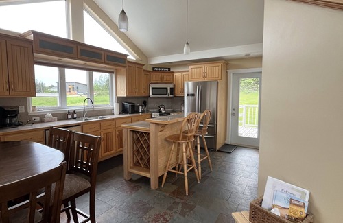 New London House | Luxury House in the Cavendish Area with Pool, Hot Tub and Air Conditioning