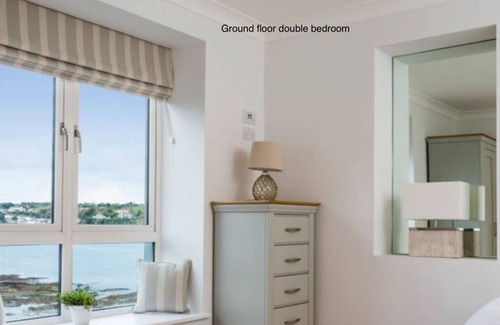Mylor Churchtown House | Luxury house on quay with 180 degree panoramic views over harbour and estuary