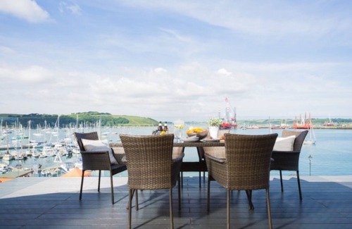 Mylor Churchtown House | Luxury house on quay with 180 degree panoramic views over harbour and estuary