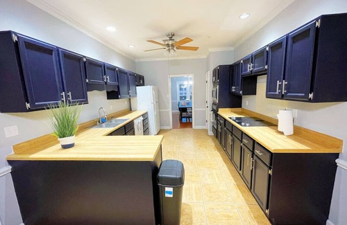 Ellendale House | Luxury House Perfect for Family WKND! Game room!