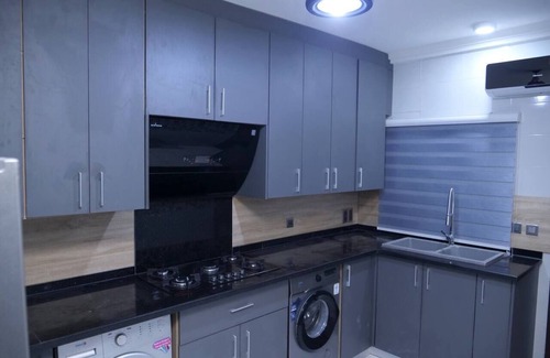 Abuja House | Luxury House - Sleeps 8 & Free Parking