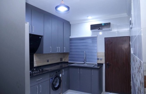 Abuja House | Luxury House - Sleeps 8 & Free Parking