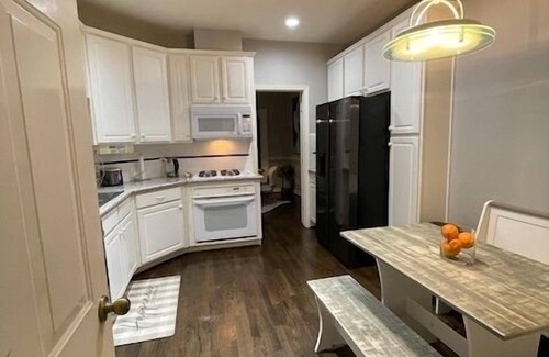 Southgate House | Luxury house with a central location