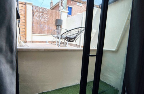 Conflans-Sainte-Honorine House | Luxury house with exterior - 25 min from Paris