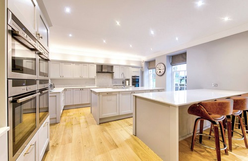 Alexandria House | Luxury house with indoor swimming pool in Loch Lomond
