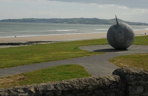 Portmarnock House | Luxury Houses = Malahide, Howth, Dublin + Golf courses