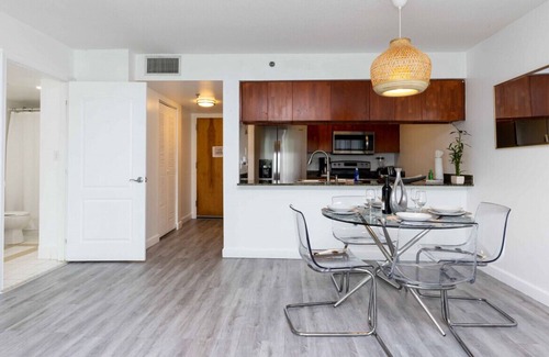 Brickell Condo | Luxury Huge APT@Brickell, Free Parking.