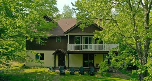 Hunter House | Luxury Hunter Mountain Getaway