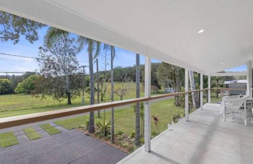 Kincumber South Villa | Luxury in dress circle location