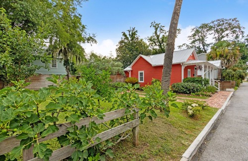 Lincolnville House | Luxury in Lincolnville|Walk to Historic DWTN