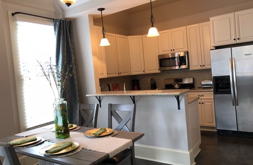 Bywater House | Luxury in Marigny secure gated parking btw French Quarter & Bywater