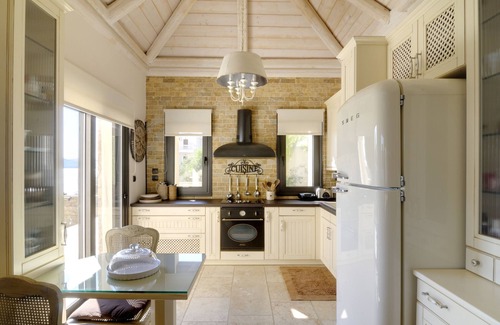 Theologos Villa | Luxury in Theologos,Malesina,pool,view,90min from Athens.For demanding guests!