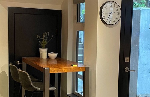 Central Lonsdale House | Luxury In the heart of Central Lonsdale