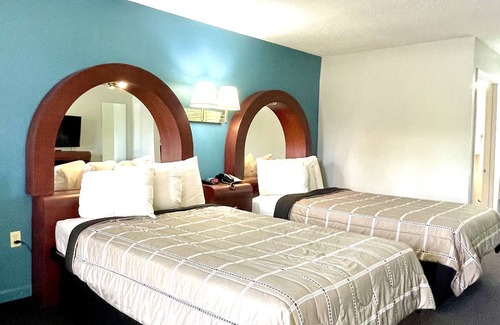 Selma Hotel | Luxury Inn and Suites