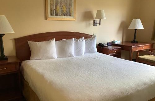 Silverthorne Hotel | Luxury Inn & Suites