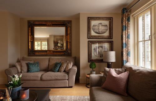 Kenmare House | Luxury Interior Designed 4 Bedroom Villa, Kenmare