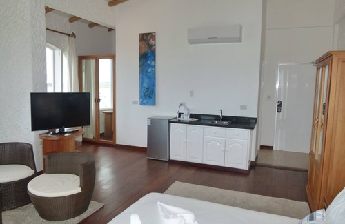 Bahia de la Academia Resort | Luxury Jacuzzi Suite On The Bay w/City, Harbor & Ocean Views (READ AD FIRST)
